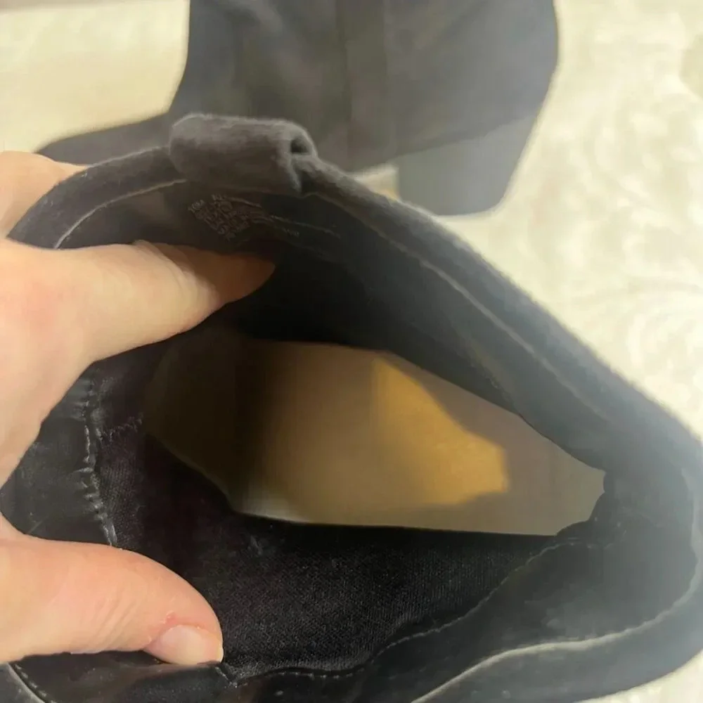Arizona Jeans Black Scrunch Ankle Heeled Bootie Size 10‎